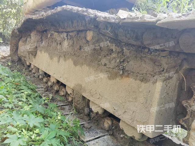 單側(cè)履帶整體（整機(jī)外觀）