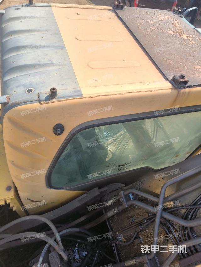 駕駛室頂部（整機(jī)外觀）