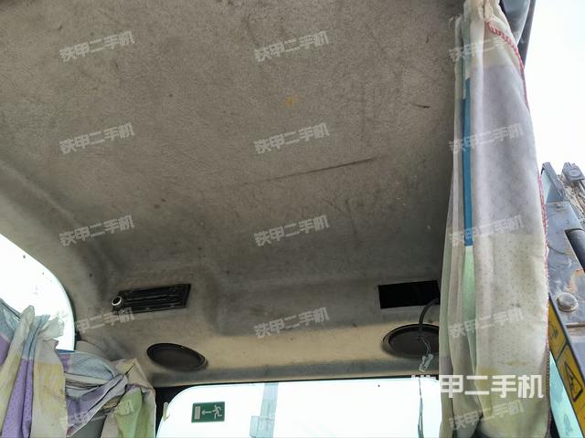 后窗玻璃角标（驾驶室部分）