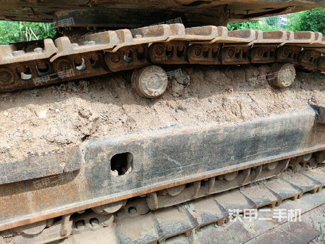 右導(dǎo)向輪（行走機(jī)構(gòu)）