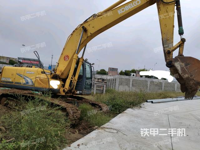 神鋼SK210LC-8挖掘機(jī)