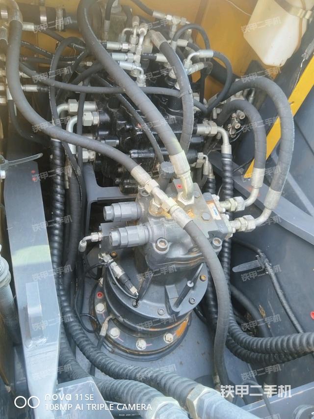 駕駛室頂部俯視（上車部件）