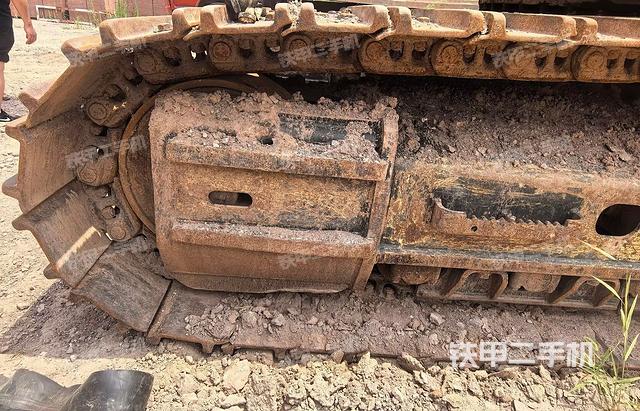 右驱动轮（行走机构）