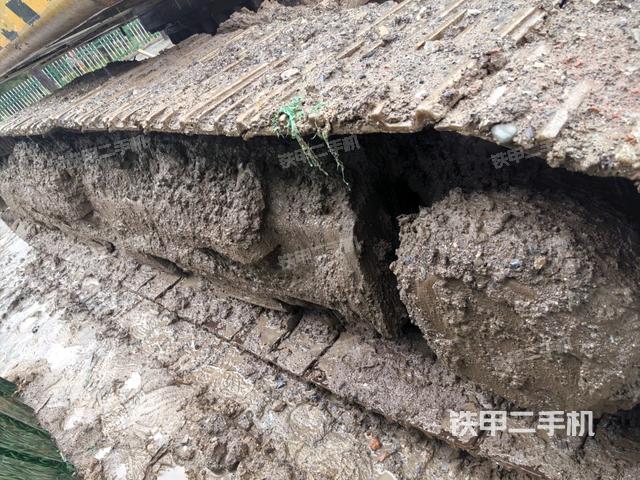 單側(cè)履帶整體（整機(jī)外觀）