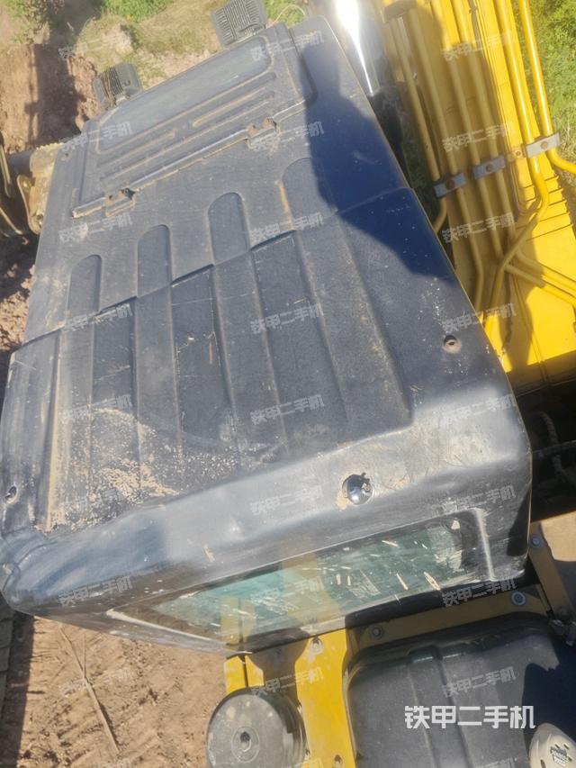 駕駛室頂部俯視（上車部件）