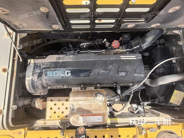 发动机室（上车部件）