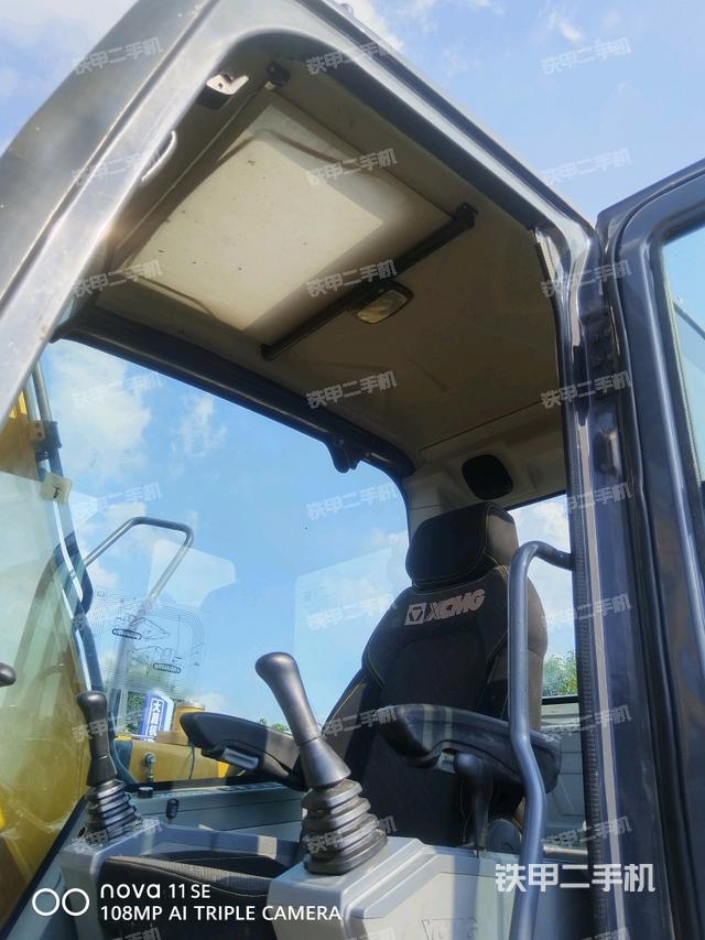 座椅左側(cè)控制臺/音響/含左手柄（駕駛室部分）