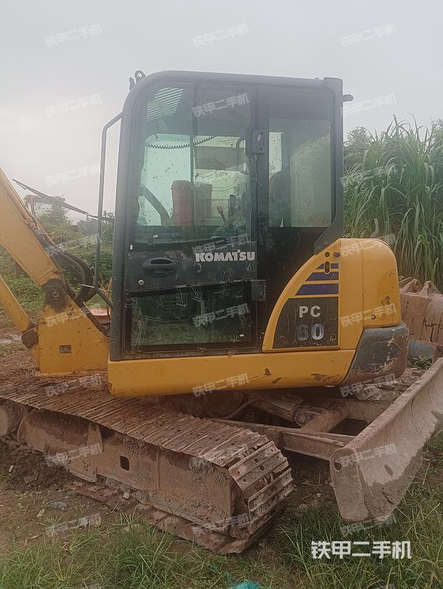 驾驶室整体（整机外观）