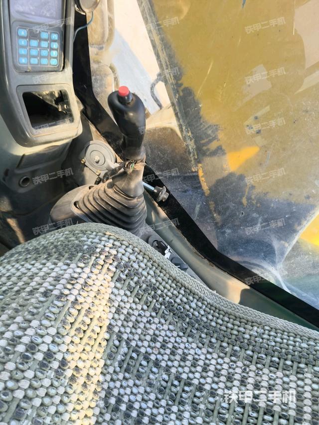 座椅后部（驾驶室部分）