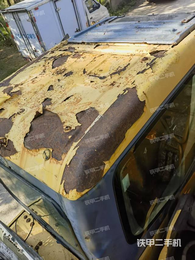 駕駛室頂部（整機(jī)外觀）