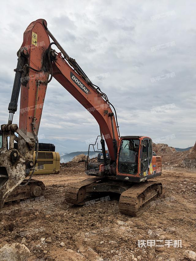 斗山DX220LC-9C挖掘機
