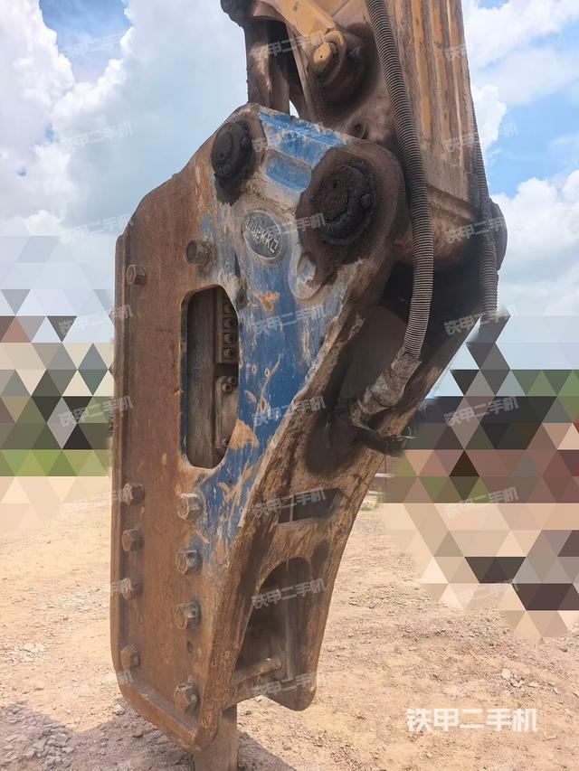 铲斗右后整体（工作和回转装置）