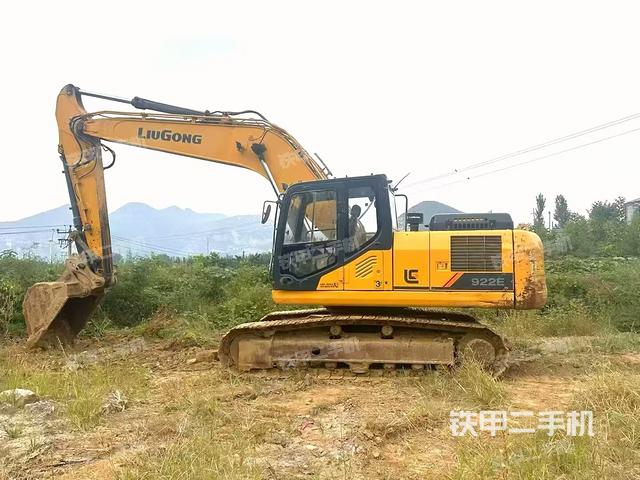 柳工CLG920E挖掘機(jī)