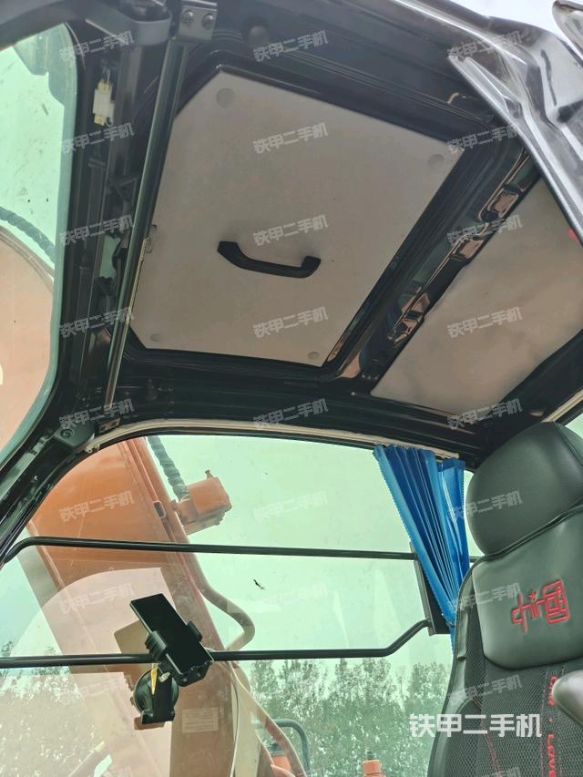 顶棚整体(驾驶室部分) 顶棚整体(驾驶室部分)