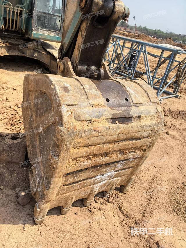 鏟斗45度（工作和回轉(zhuǎn)裝置）