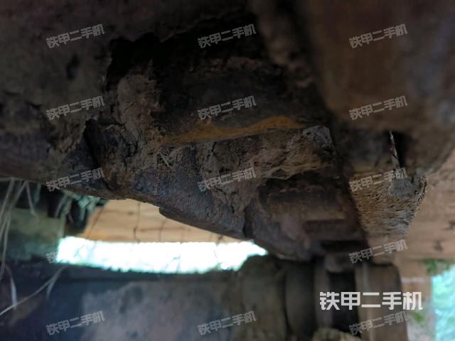 左侧履带整体 (行走机构) 左侧履带整体 (行走机构)