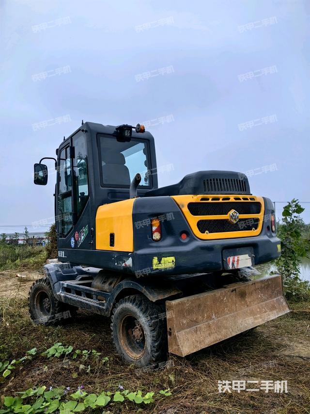 右后45(整机外观) 右后45(整机外观)