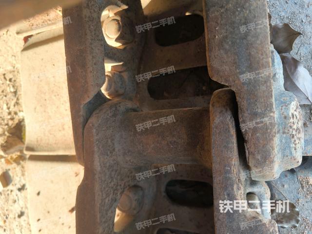 右驱动轮（行走机构）