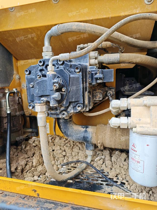 液壓泵室（大件艙室）