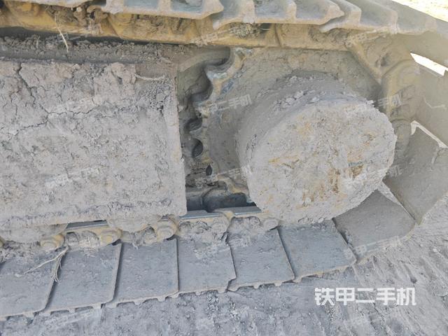 右驅(qū)動(dòng)輪（行走機(jī)構(gòu)）