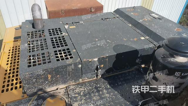 駕駛室頂部（整機外觀）