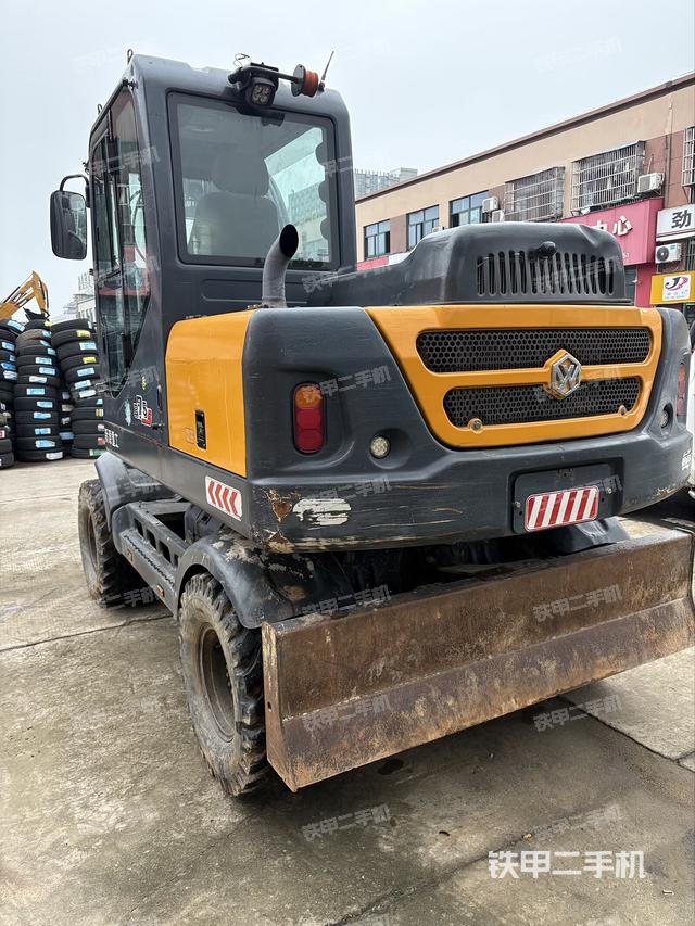 整機右后45°（整機外觀）