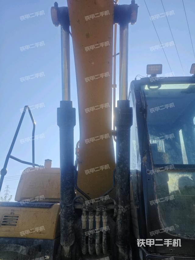 大臂油缸整體?豎拍（工作和回轉(zhuǎn)裝置）