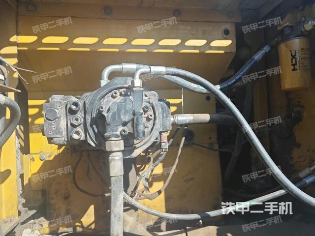 液壓泵斜45?左（大件艙室）