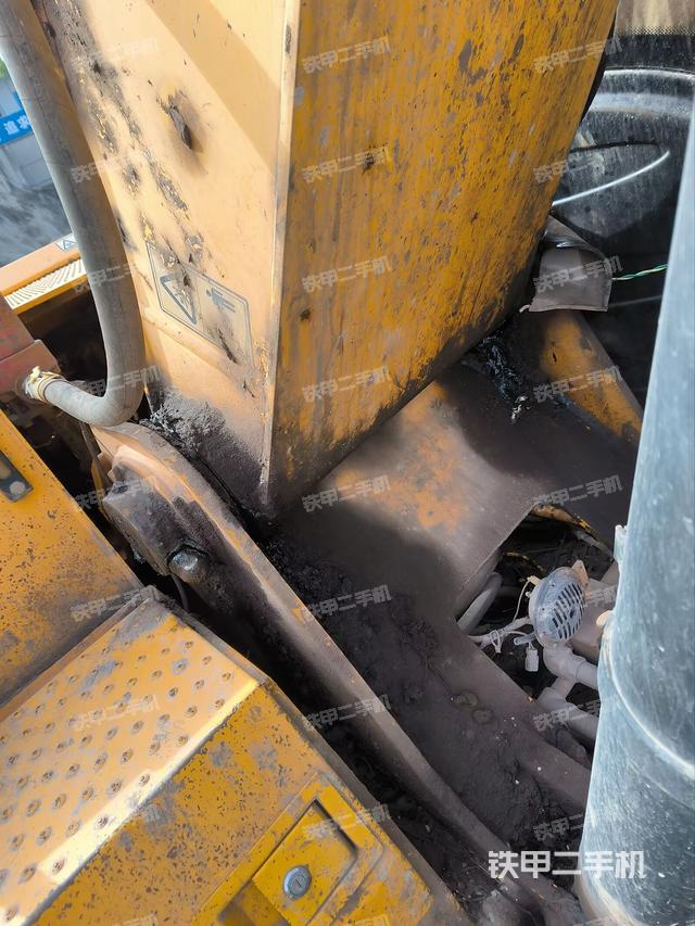 大臂根部 斜视（工作和回转装置）