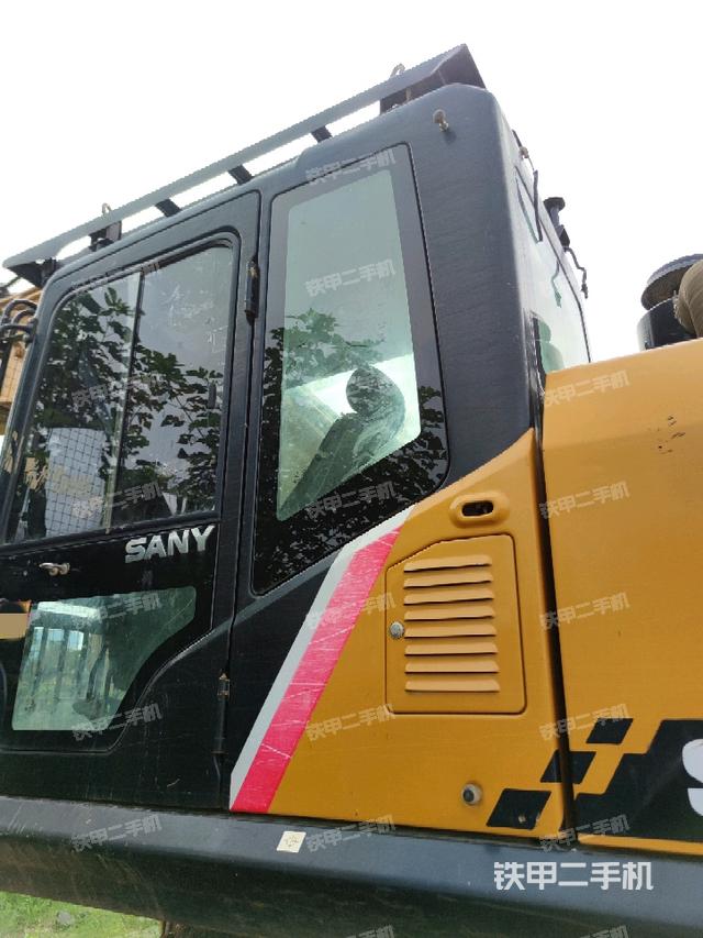 駕駛室左后45度（駕駛室部分）