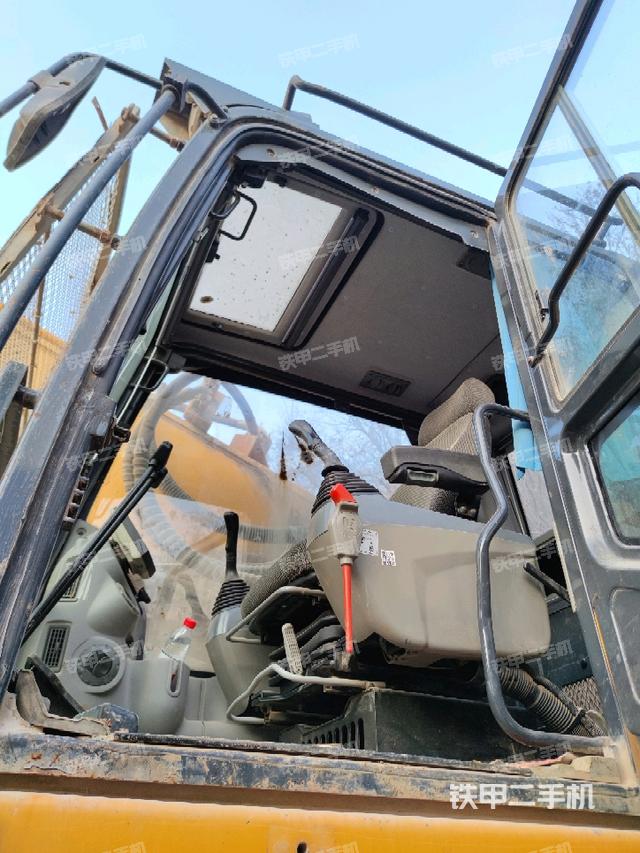 座椅后部（駕駛室部分）