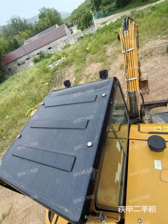 駕駛室頂部（整機(jī)外觀）