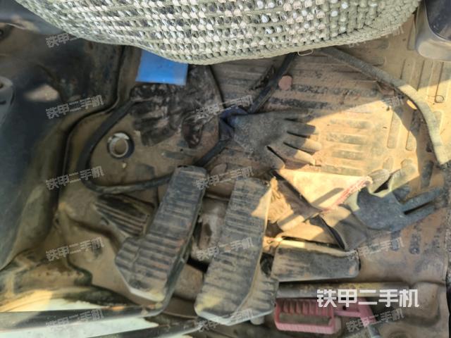 右侧玻璃角标（驾驶室部分）