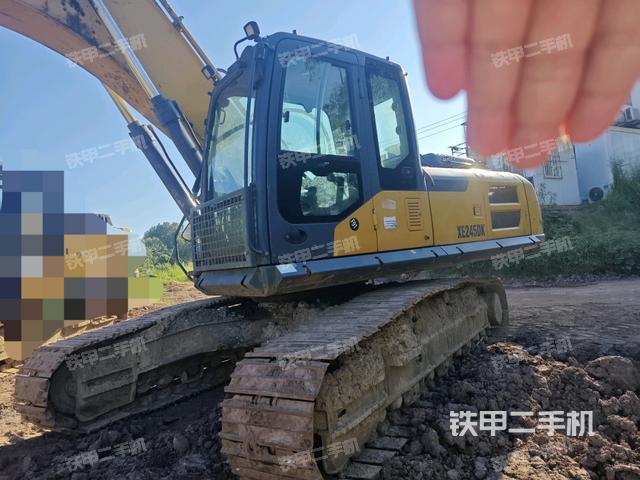 徐工XE245DK挖掘機(jī)