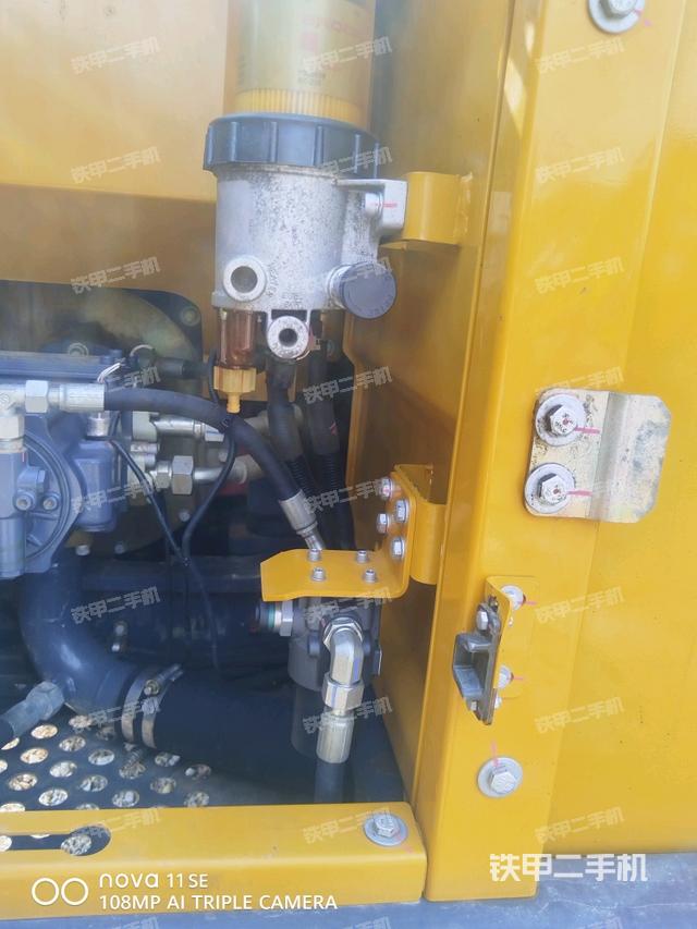 電瓶（大件艙室）