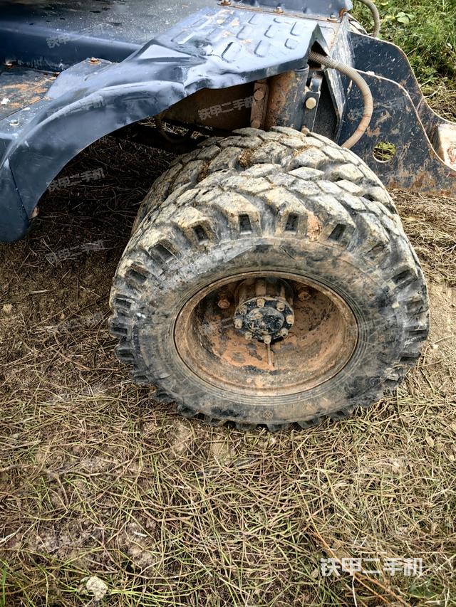 右驱动轮(行走机构) 右驱动轮(行走机构)
