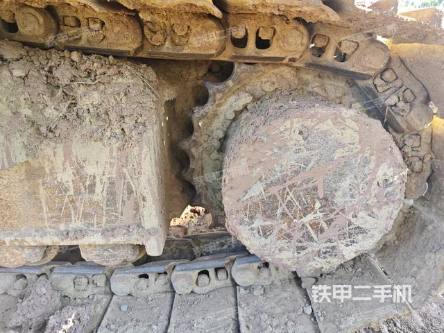 右驅(qū)動(dòng)輪（行走機(jī)構(gòu)）