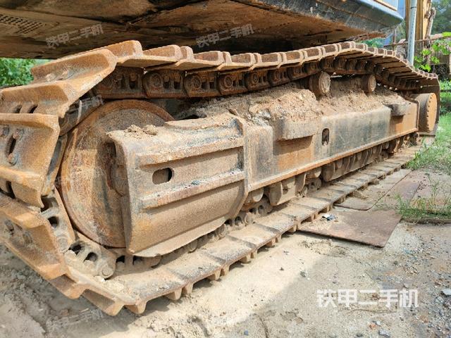 左側(cè)履帶整體?（行走機(jī)構(gòu)）