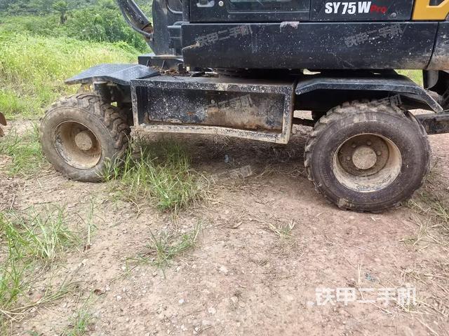 單側(cè)履帶整體（整機(jī)外觀）