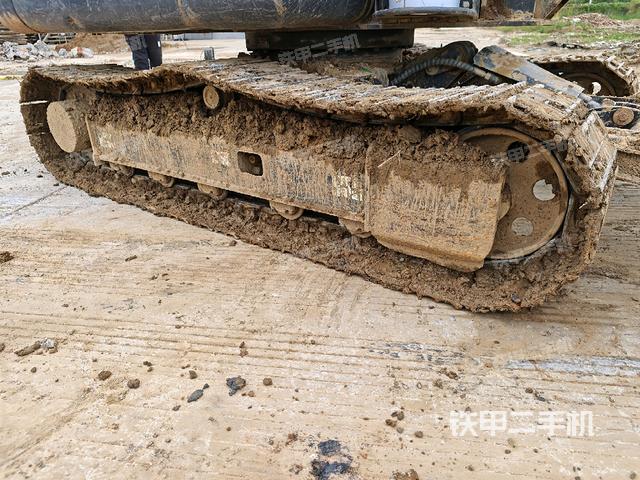 右側(cè)履帶整體?（行走機(jī)構(gòu)）