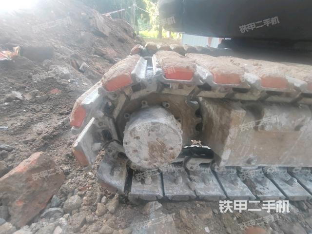 右驱动轮（行走机构）