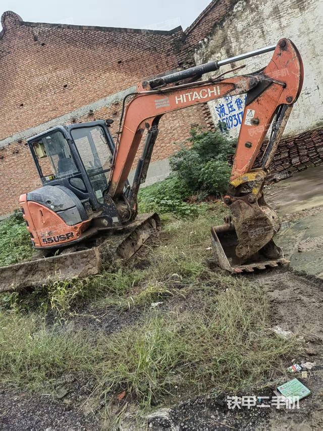 駕駛室頂部（整機(jī)外觀）
