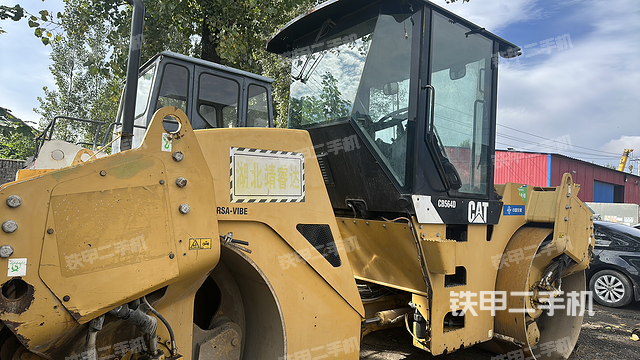 整机右后45°（设备外观及核心部件）