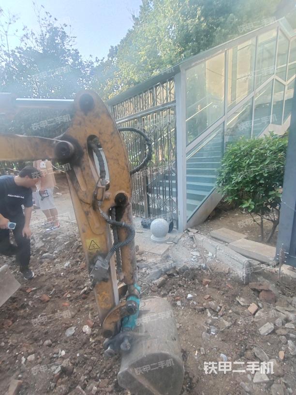 小臂整体左后（工作和回转装置）