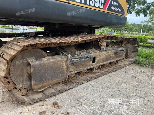 單側(cè)履帶整體（整機(jī)外觀）