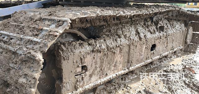 單側(cè)履帶整體（整機(jī)外觀）