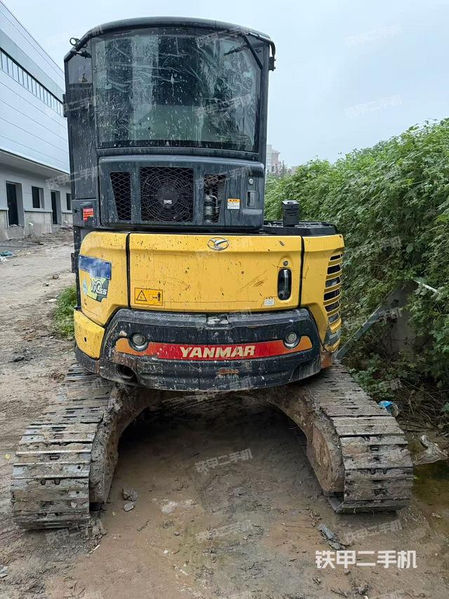 駕駛室整體（整機外觀）