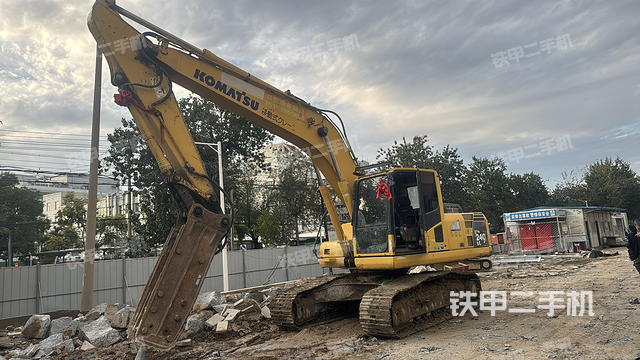 小松PC200-8N1挖掘機(jī)
