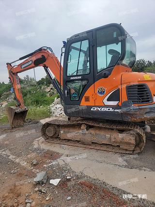 斗山DX60E-9CN挖掘机实拍图片