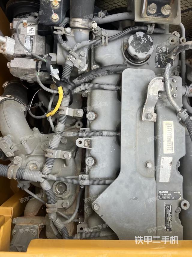 發(fā)動(dòng)機(jī)整體俯視（整機(jī)外觀）